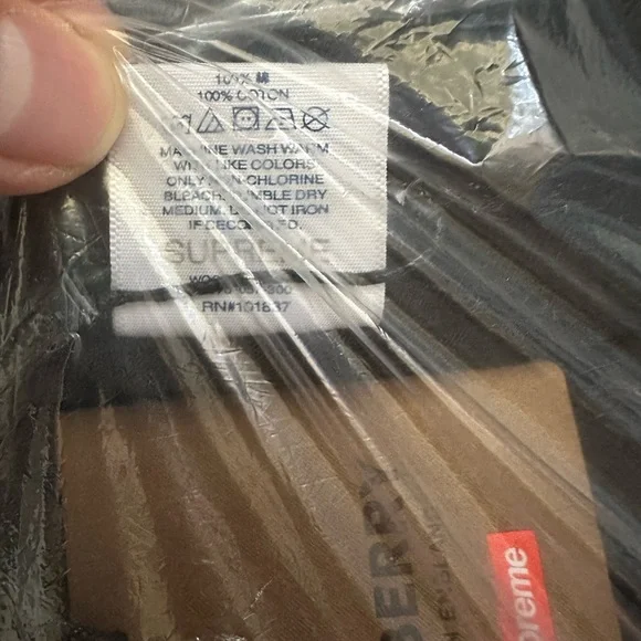 Supreme Burberry box logo tee